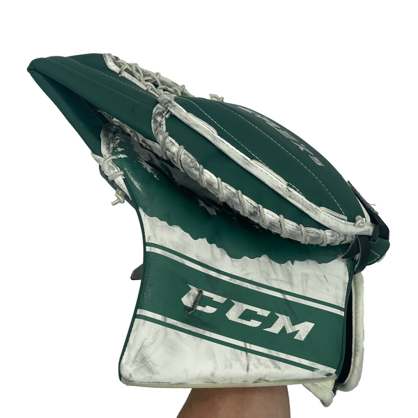 CCM Extreme Flex 5  - Used Pro Stock Goalie Glove (White/Green)