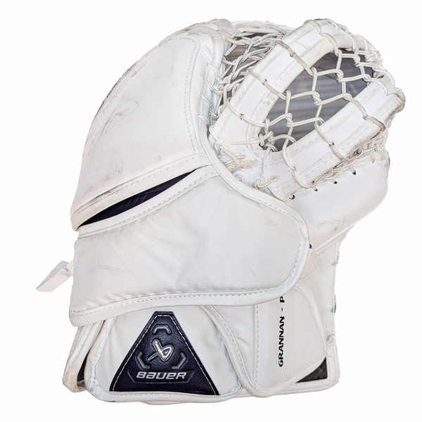 Bauer Vapor Hyperlite 2 - Used Pro Stock Goalie Glove (White/Navy)