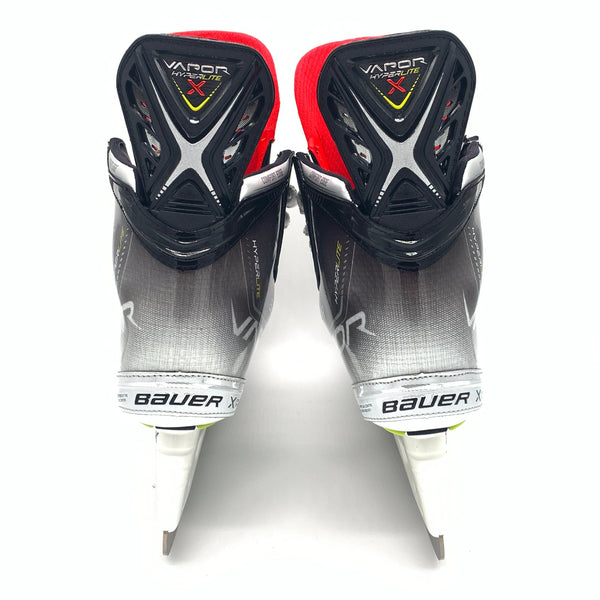 Bauer Vapor Hyperlite - Pro Stock Hockey Skates - Size 9.5 Fit 3