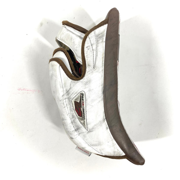 Vaughn Velocity V7 - Used Pro Stock Goalie Pads - Full Set (White/Brown/Red)