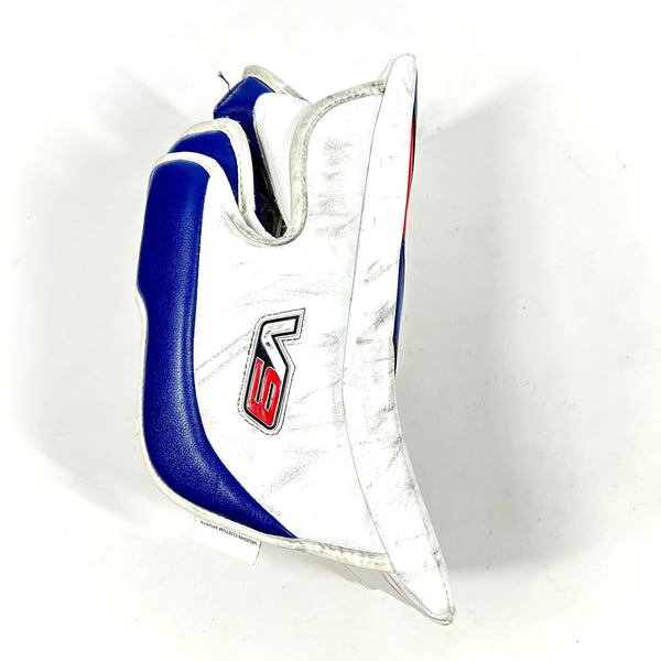 Vaughn Velocity V9 - Used Goalie Blocker (White/Blue/Red)