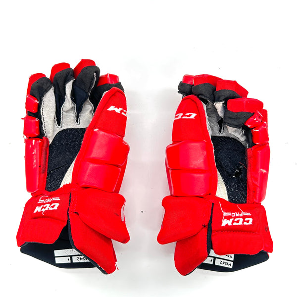 CCM HG42 - Used Pro Stock Glove (Red)