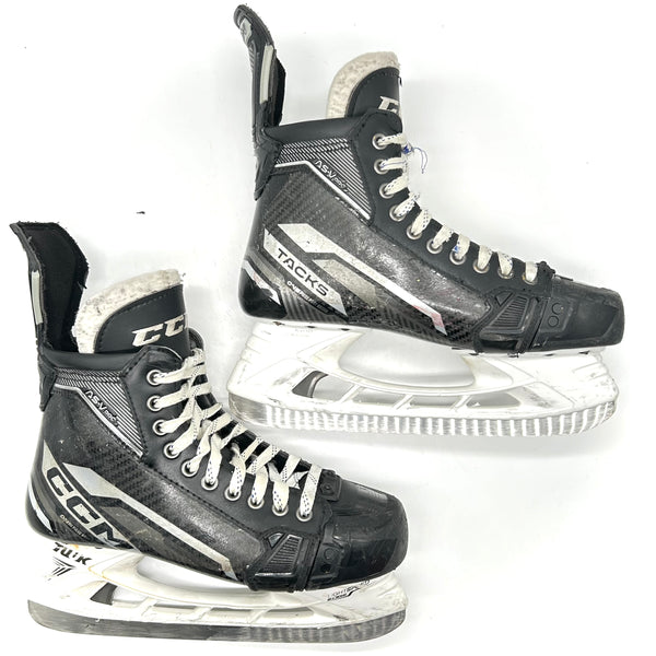 CCM Tacks AS-V - Used Pro Stock Skates - Size 8