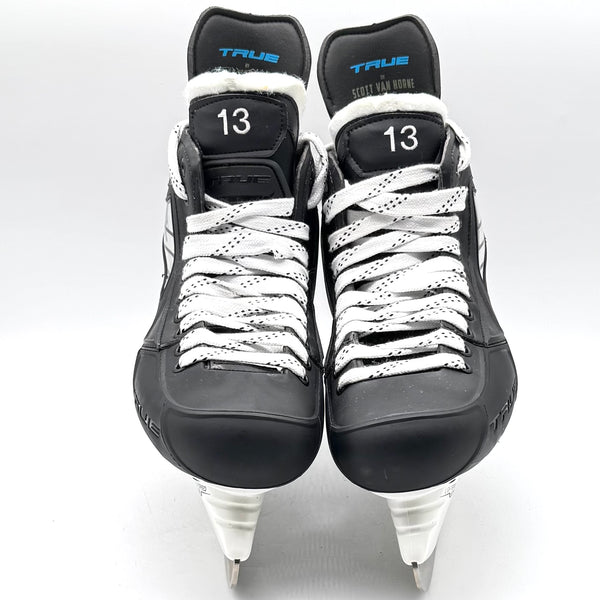 TRUE SVH Pro Custom - Pro Stock Hockey Skate - Size 9