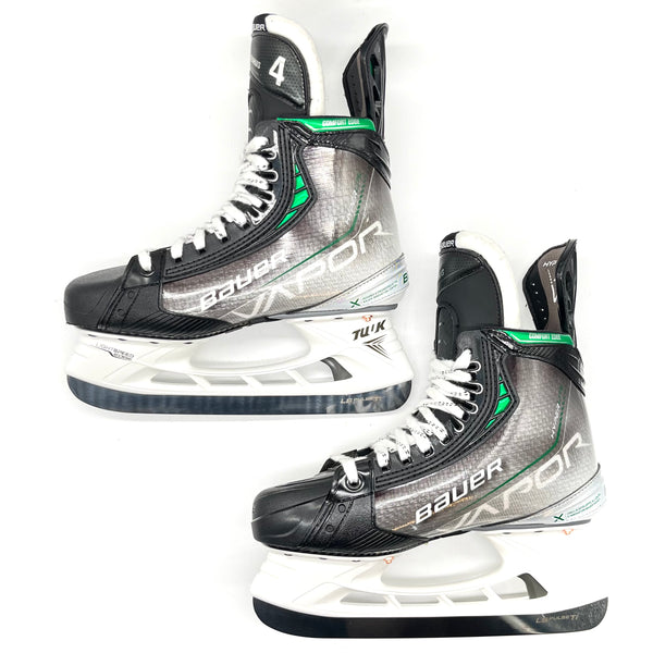 Bauer Vapor Hyperlite - Pro Stock Hockey Skates - Size 7D (Green)