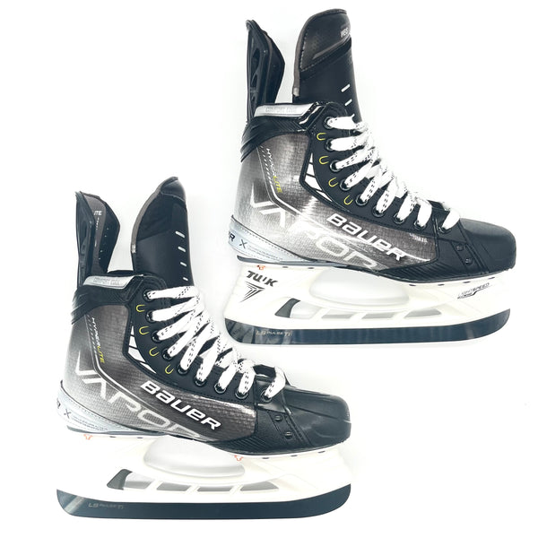 Bauer Vapor Hyperlite - Pro Stock Hockey Skates - Size 7D (Weis)