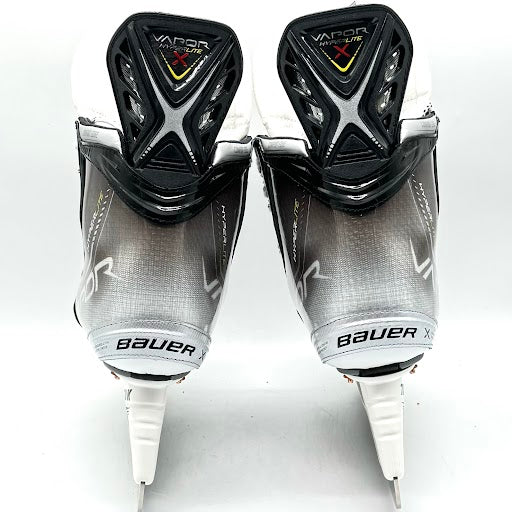 Bauer Vapor Hyperlite - Pro Stock Hockey Skates - Size L: 9 R: 8.75